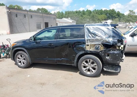 2015 Toyota Highlander Le Plus V6 from USA, damaged, VIN 5TDBKRFH7FS209343